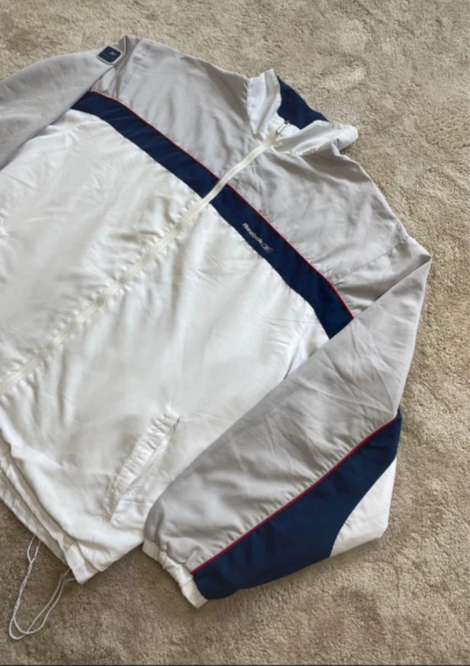 Reebok Jaqueta Esportiva Vintage Branca e Azul Marinho Tamanho XL – photo 3